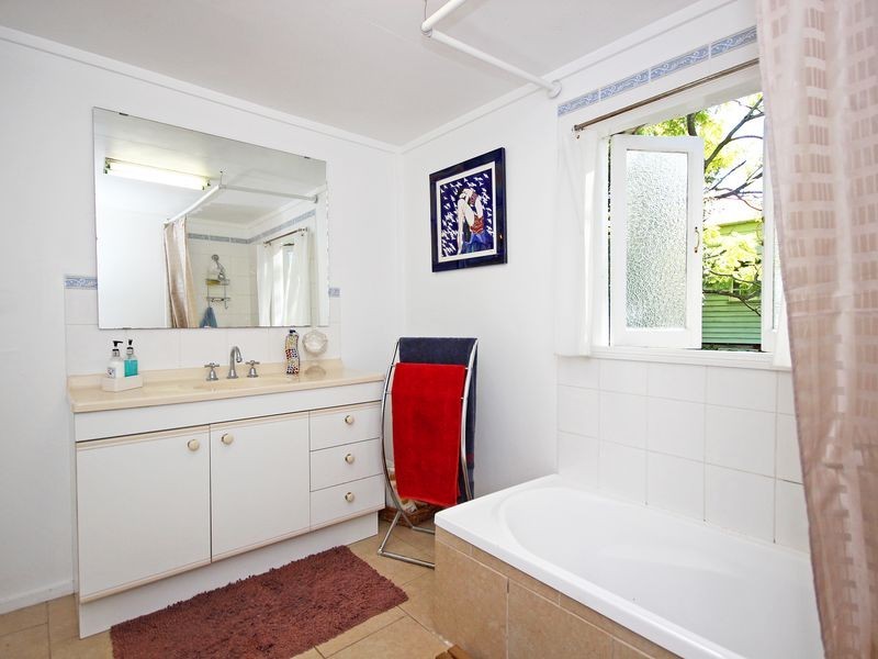 43 Pine Mountain Road, North Ipswich QLD 4305