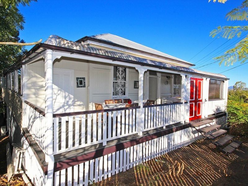 43 Pine Mountain Road, North Ipswich QLD 4305