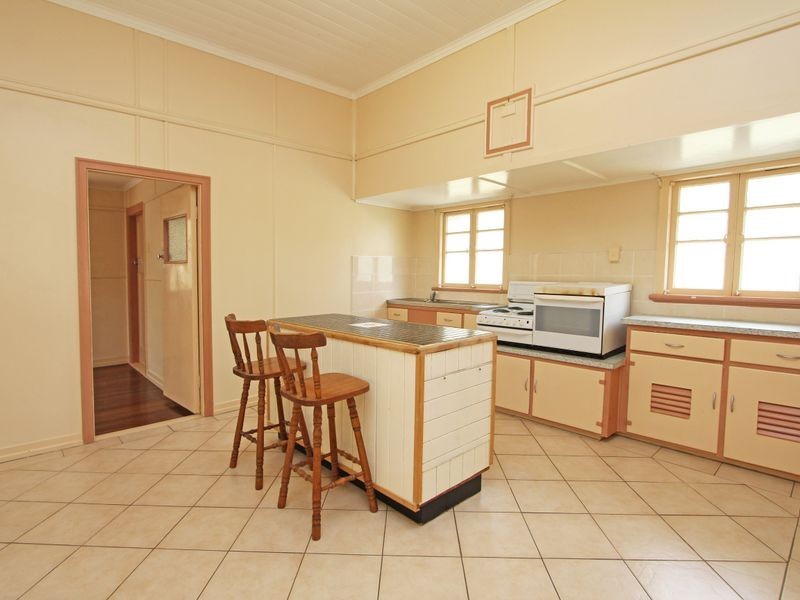 256 Blackwall Road, Chuwar QLD 4306