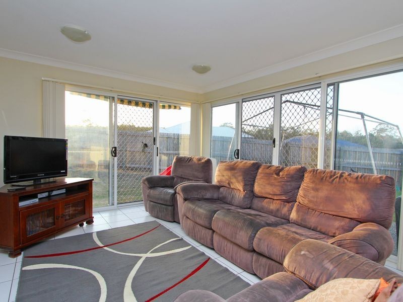 1 Jondaryan Court, Brassall QLD 4305