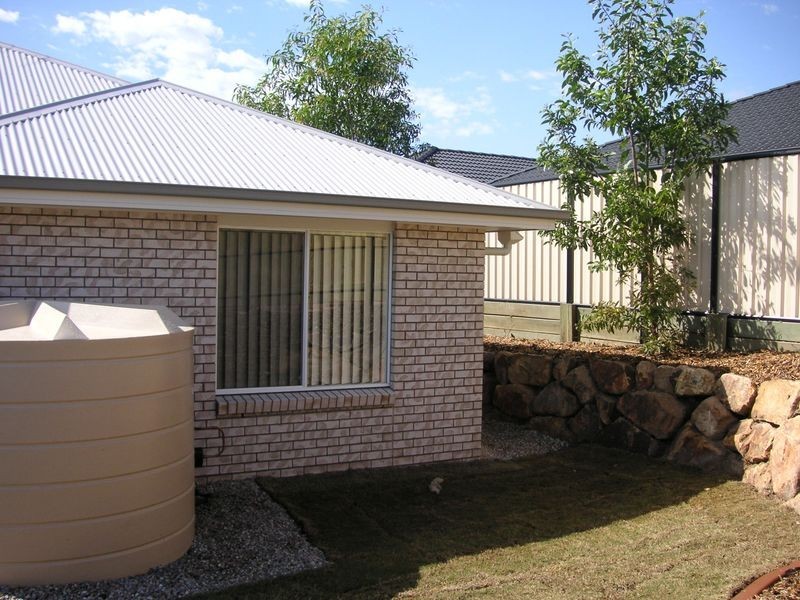 1 Jondaryan Court, Brassall QLD 4305