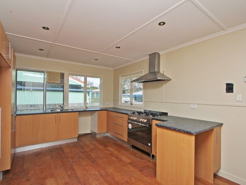 9 Baillieston Street, Leichhardt QLD 4305