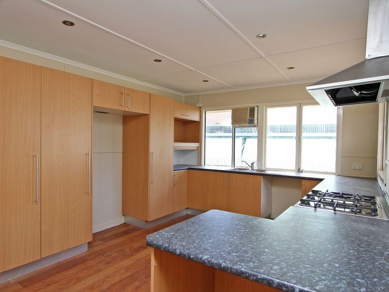 9 Baillieston Street, Leichhardt QLD 4305