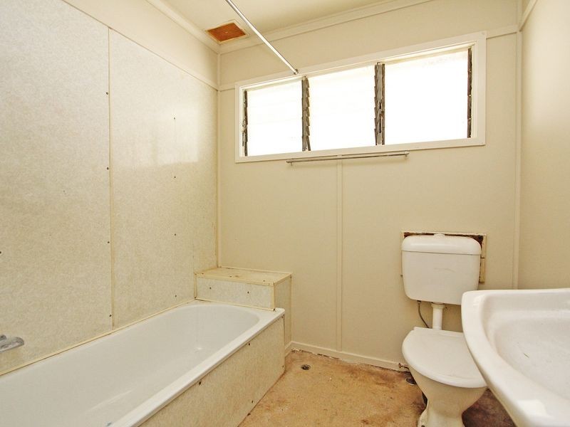 9 Baillieston Street, Leichhardt QLD 4305