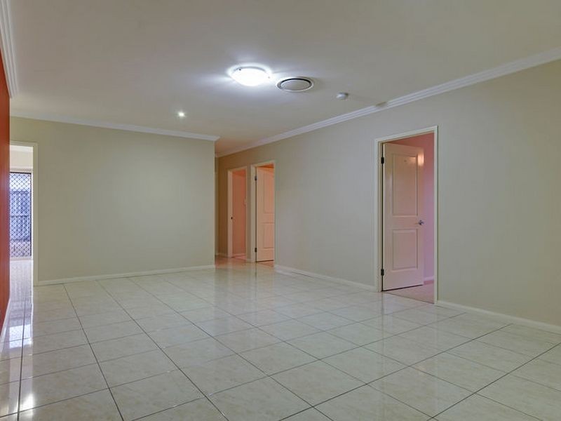 4 Homestead Place, Brassall QLD 4305