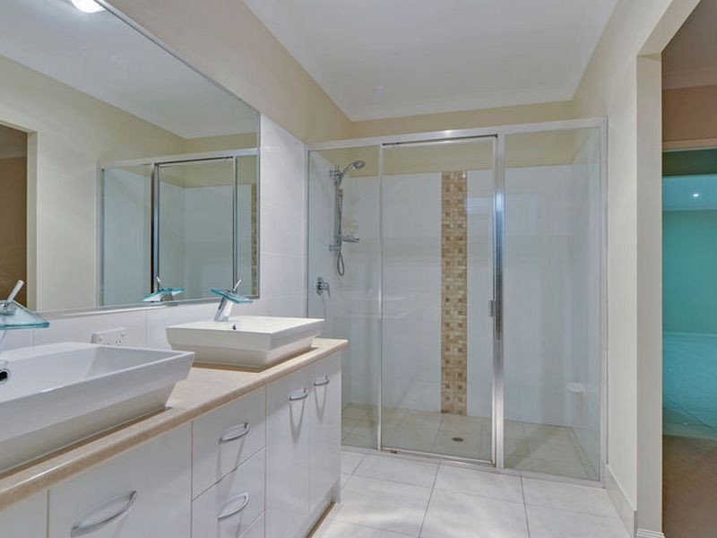 4 Homestead Place, Brassall QLD 4305