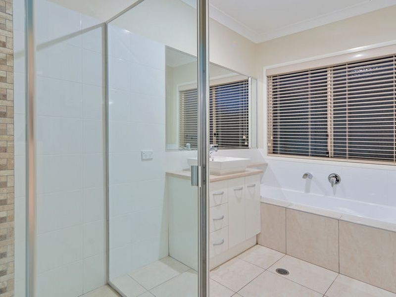 4 Homestead Place, Brassall QLD 4305