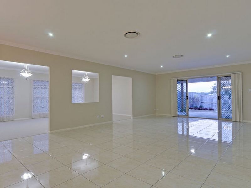 4 Homestead Place, Brassall QLD 4305