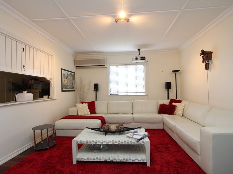 23 Blaxland Street, Eastern Heights QLD 4305