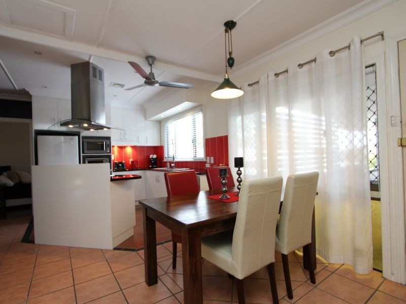 23 Blaxland Street, Eastern Heights QLD 4305