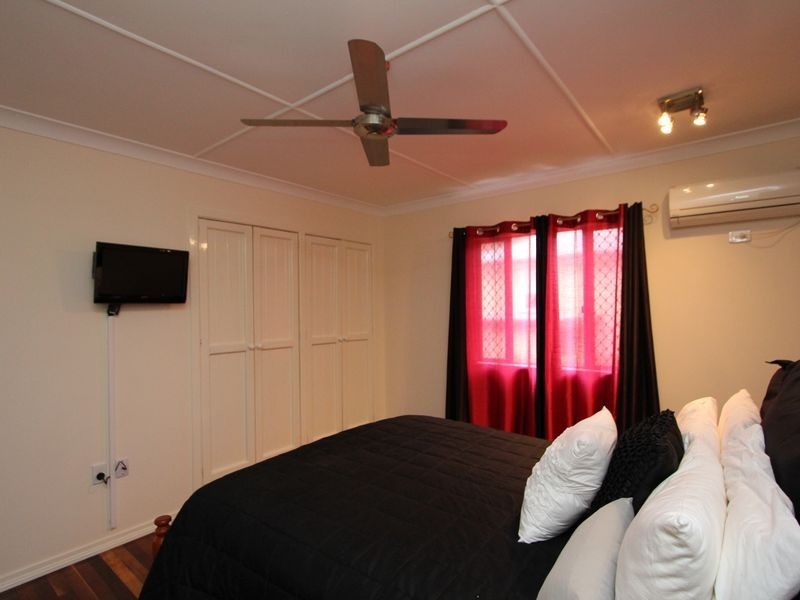 23 Blaxland Street, Eastern Heights QLD 4305