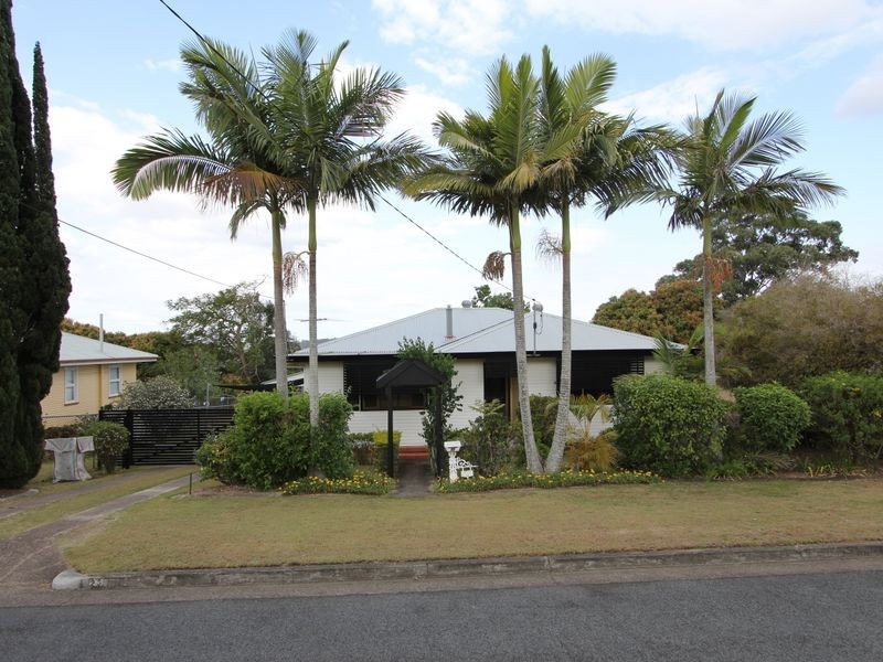 23 Blaxland Street, Eastern Heights QLD 4305