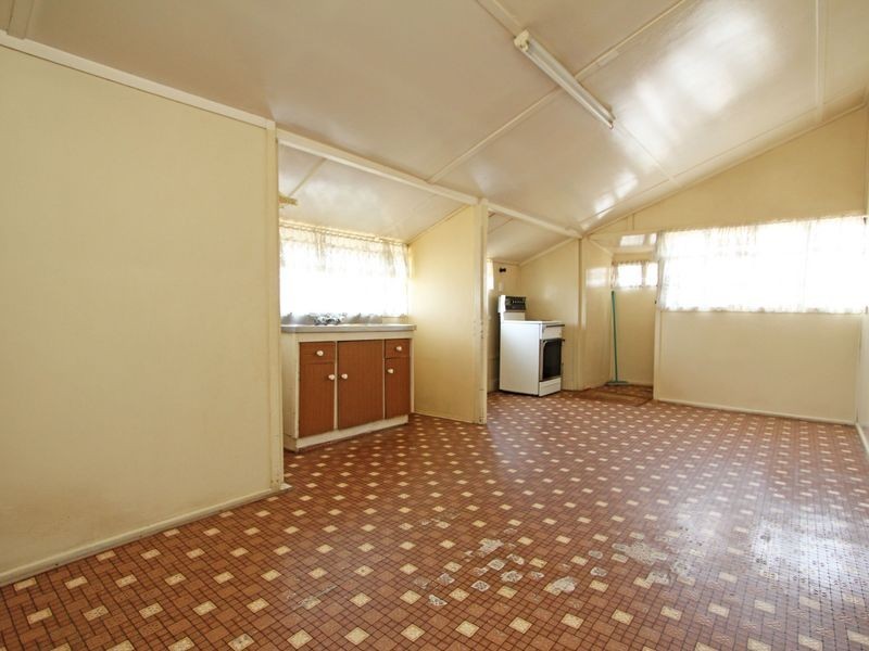 49 Omar Street, West Ipswich QLD 4305