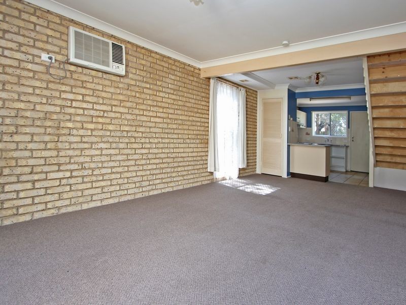 3/5 Duce Street, Bundamba QLD 4304