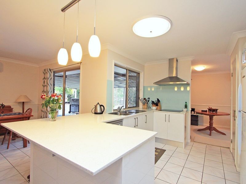 3 Gabbinbar Court, Pine Mountain QLD 4306