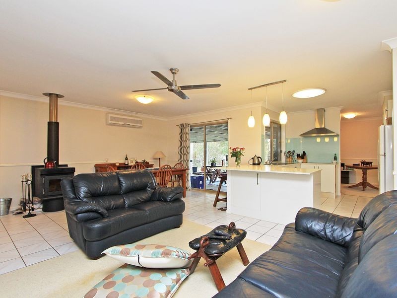3 Gabbinbar Court, Pine Mountain QLD 4306