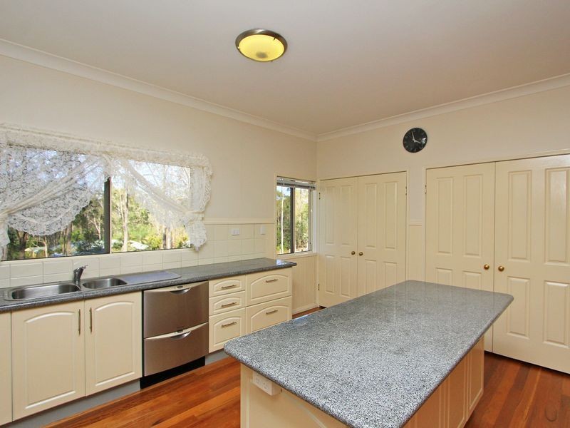 49 Glenross Drive, Pine Mountain QLD 4306