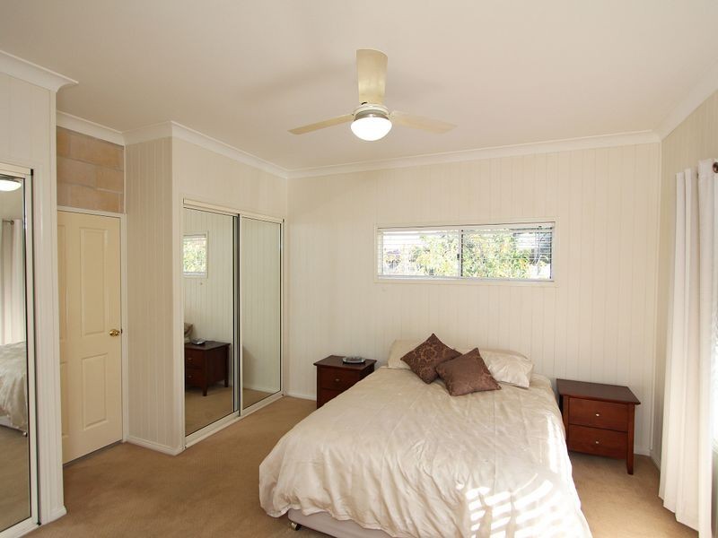 49 Glenross Drive, Pine Mountain QLD 4306