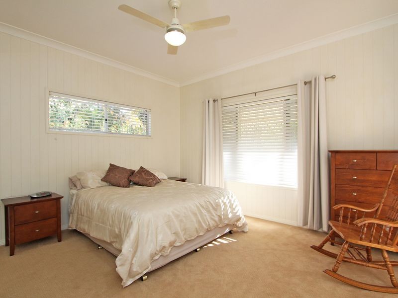 49 Glenross Drive, Pine Mountain QLD 4306