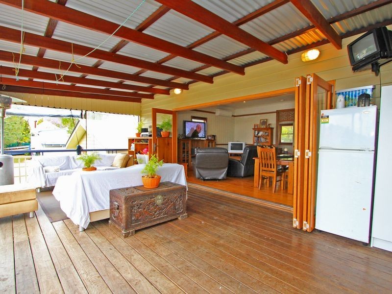 35 Pine Street, North Ipswich QLD 4305