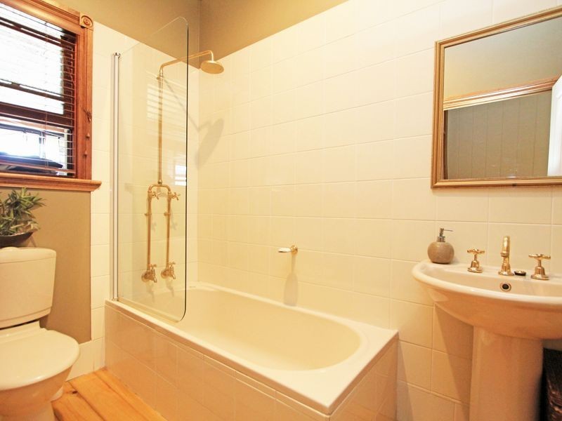 35 Pine Street, North Ipswich QLD 4305