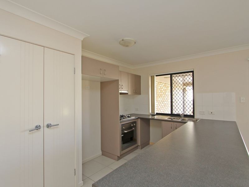 10 Kingfisher Way, Lowood QLD 4311