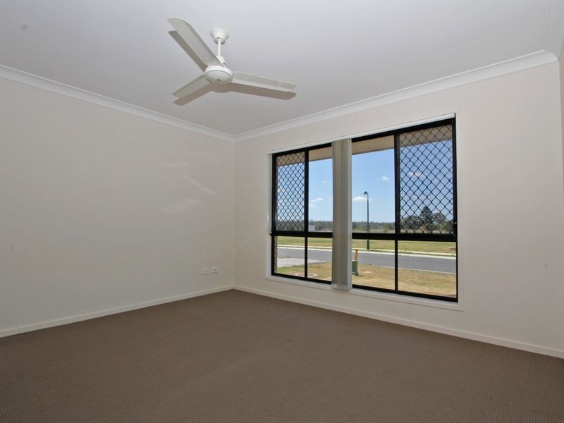 10 Kingfisher Way, Lowood QLD 4311