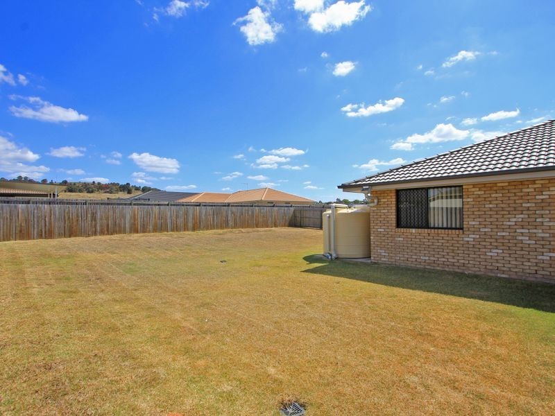 10 Kingfisher Way, Lowood QLD 4311