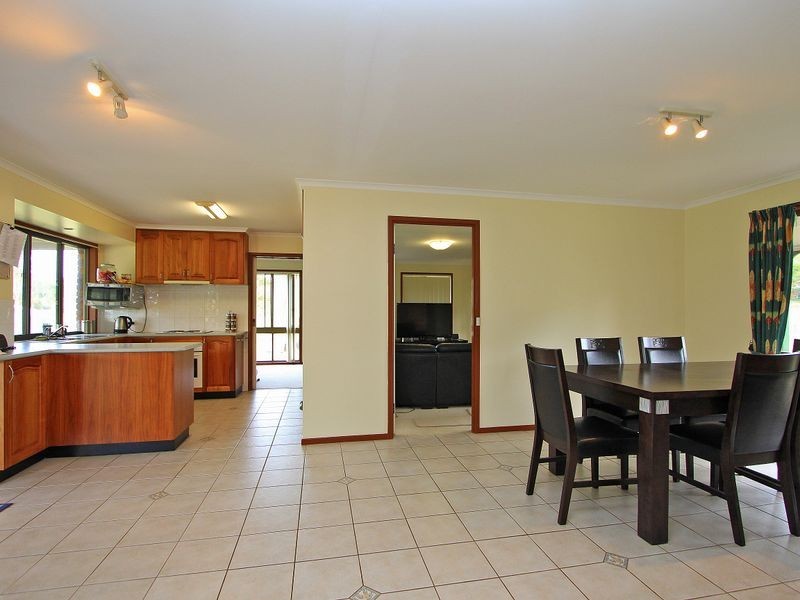 15 Cottonwood Place, Kholo QLD 4306