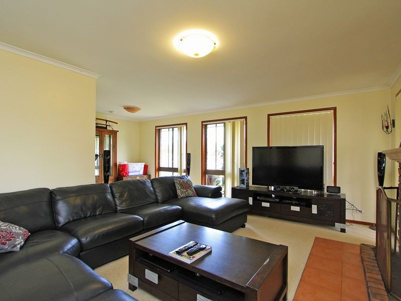 15 Cottonwood Place, Kholo QLD 4306