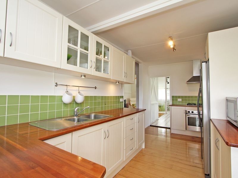 12 Williams Street East, Woodend QLD 4305