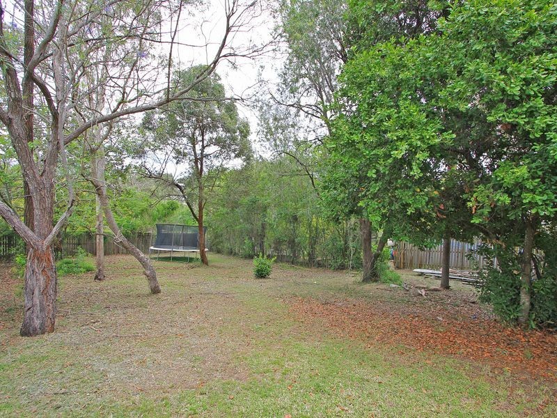 12 Williams Street East, Woodend QLD 4305