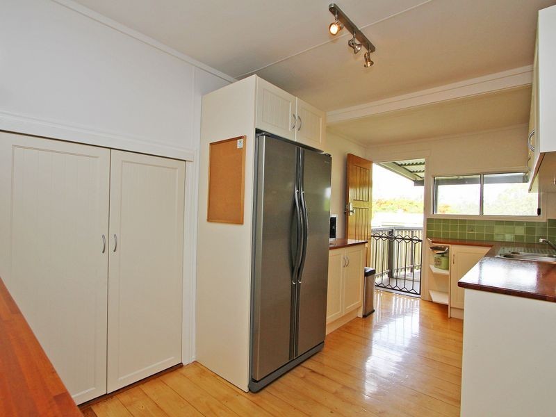 12 Williams Street East, Woodend QLD 4305