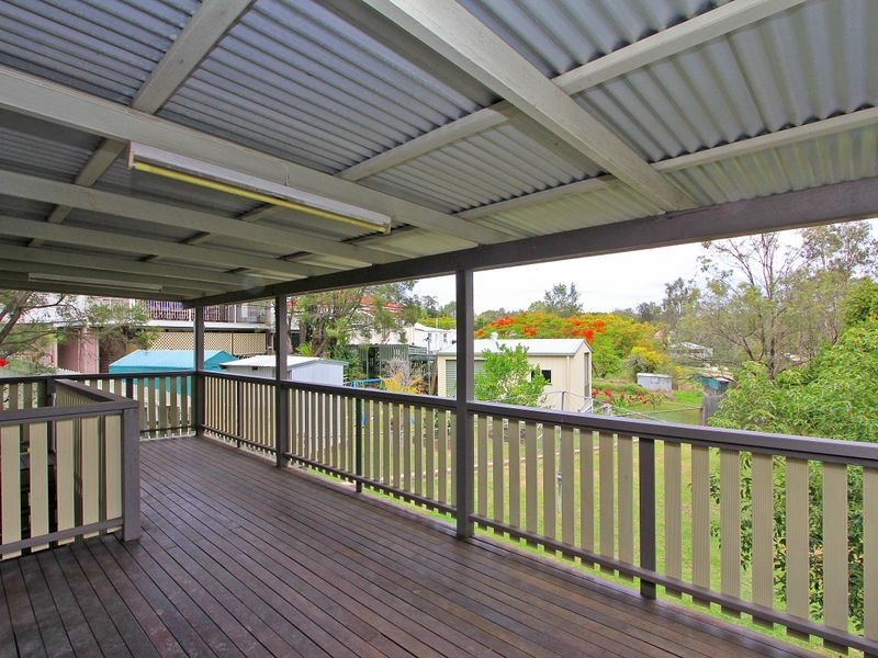 12 Williams Street East, Woodend QLD 4305