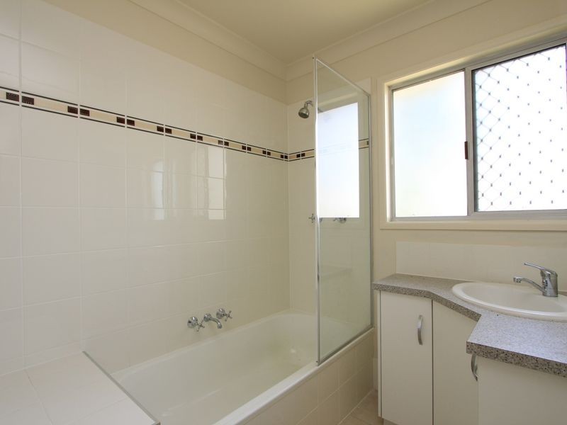 30 Wade Street, Bundamba QLD 4304