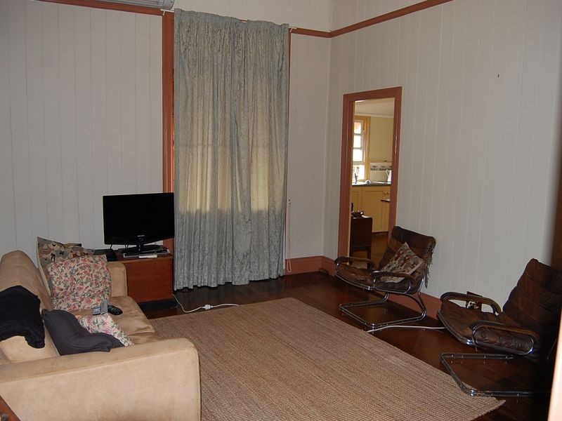22 Roderick Street, Ipswich QLD 4305