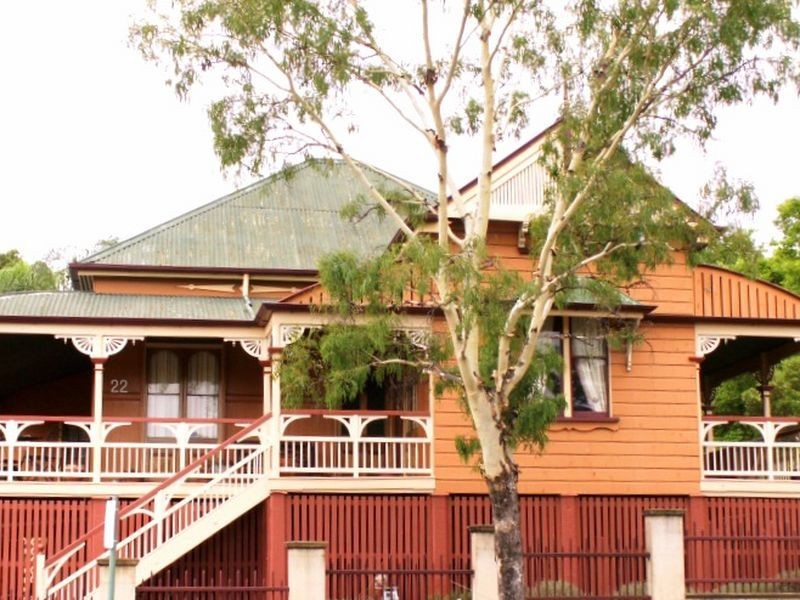 22 Roderick Street, Ipswich QLD 4305