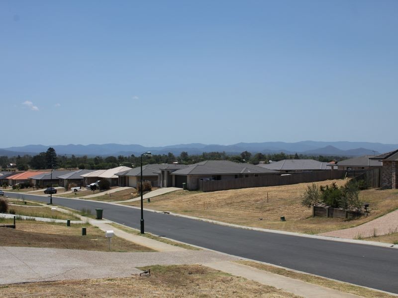 40 Honeyeater Place, Lowood QLD 4311