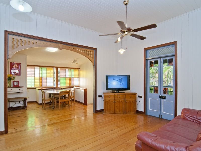 7 Pemberton Street, Booval QLD 4304