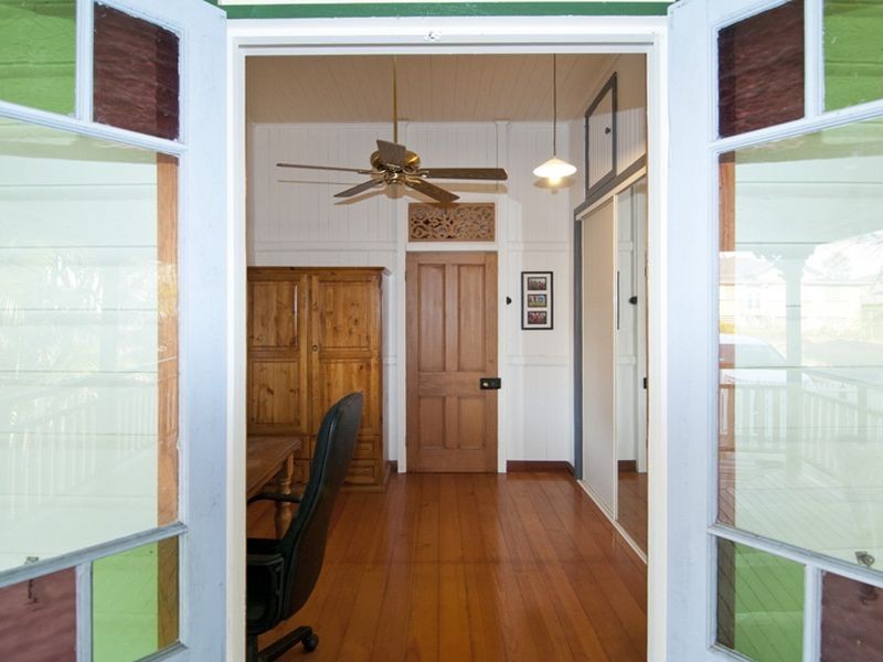 7 Pemberton Street, Booval QLD 4304
