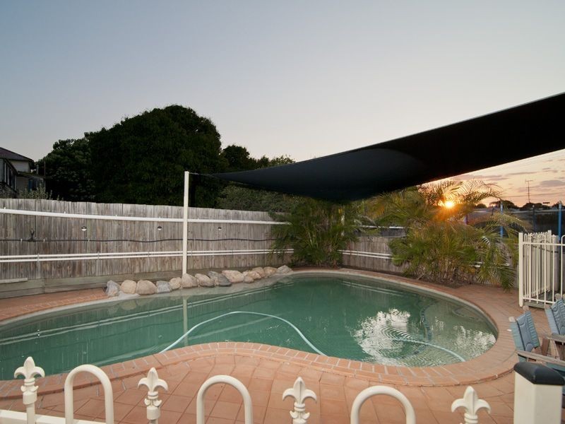 7 Pemberton Street, Booval QLD 4304