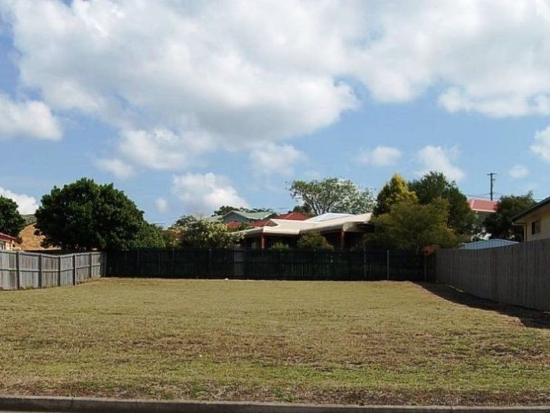 33 Sealy Street, Silkstone QLD 4304