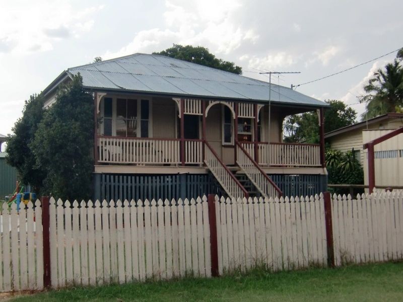 12 Swan Street, Brassall QLD 4305