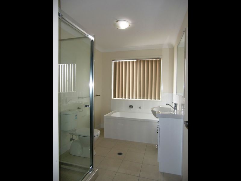 1/12 Lexington Street, Flinders View QLD 4305