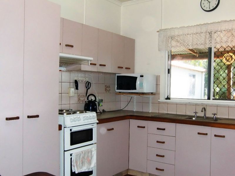 186 Blackstone Road, Silkstone QLD 4304