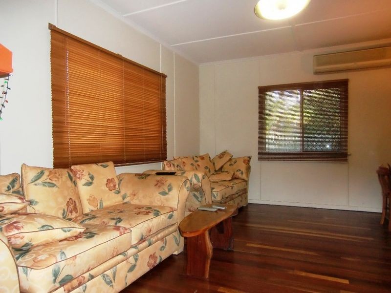 186 Blackstone Road, Silkstone QLD 4304
