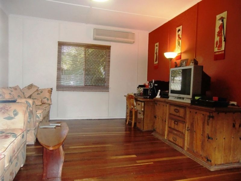 186 Blackstone Road, Silkstone QLD 4304