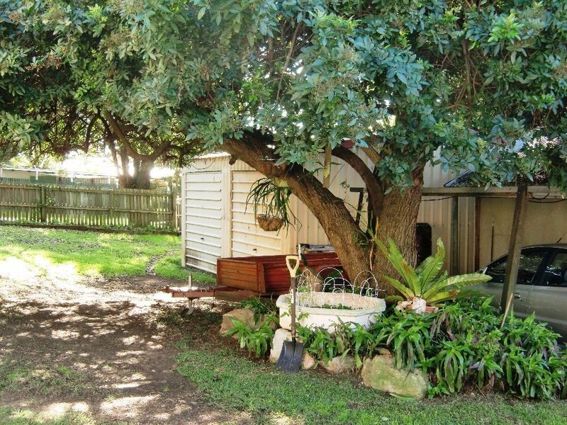 186 Blackstone Road, Silkstone QLD 4304