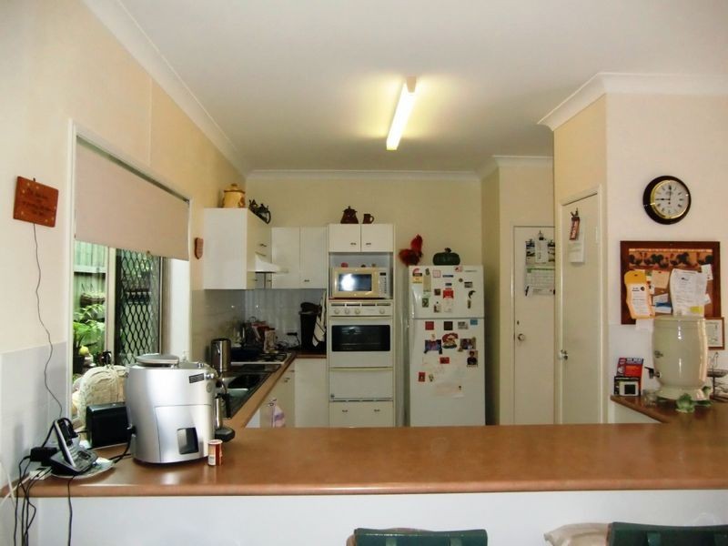 22 Dianthus Place, Flinders View QLD 4305