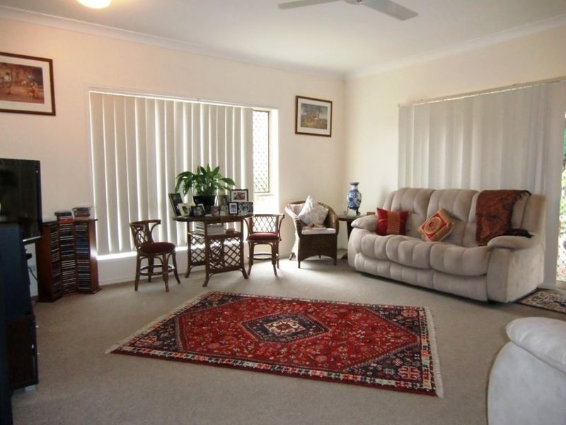 22 Dianthus Place, Flinders View QLD 4305